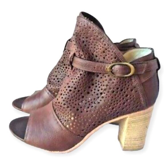 Latitude Femme Perforated Open Toe Brown Leather Strappy Ankle Booties Sz 40 - Picture 2 of 11